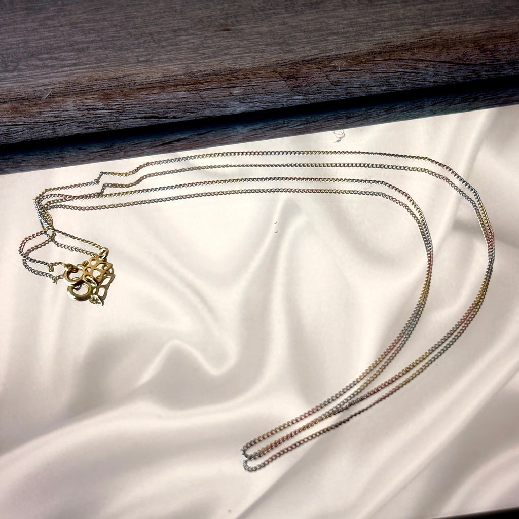 Signature Pendant Chain – Gold
