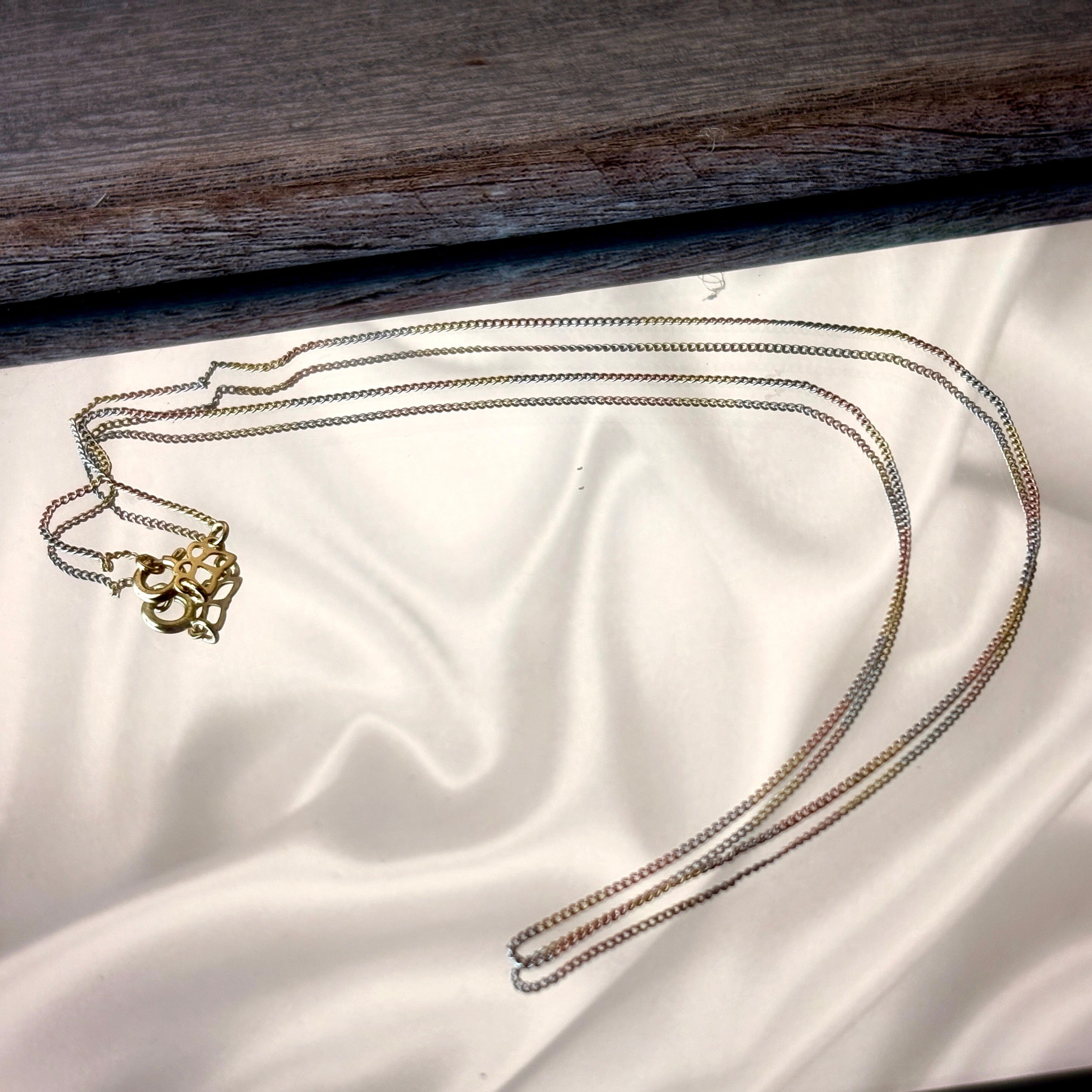 Signature Pendant Chain – Gold