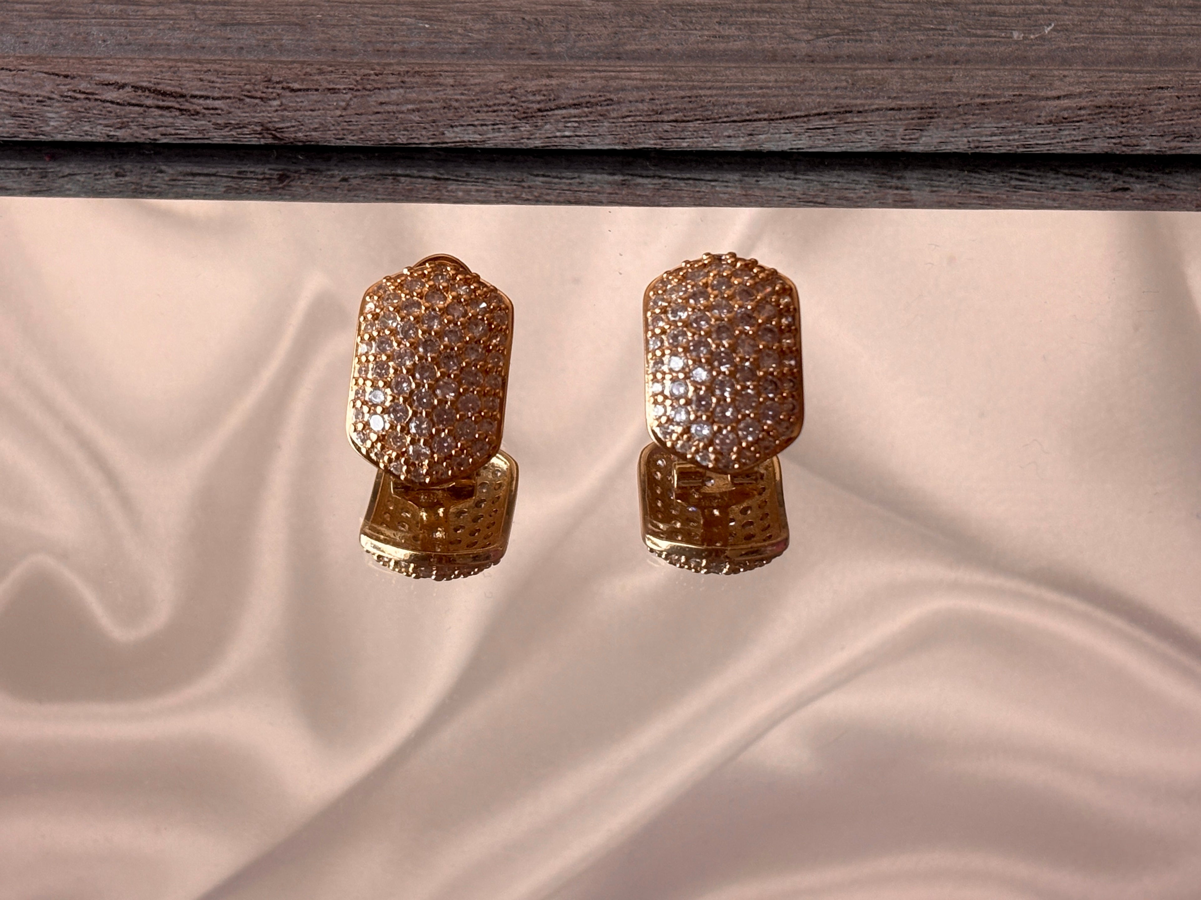 Arched Oval Drop Earrings and Pendant