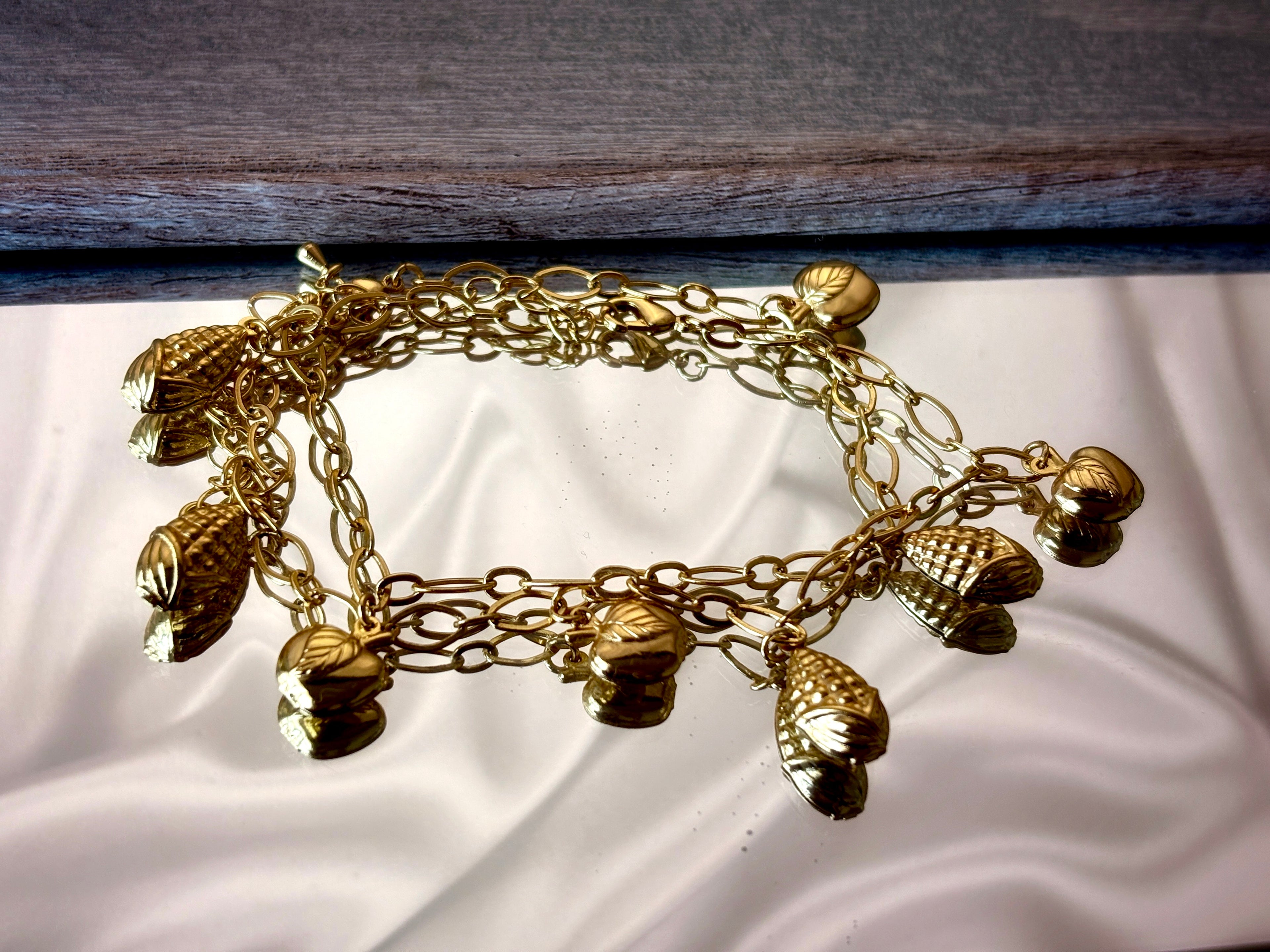 Laurel Charm Anklets