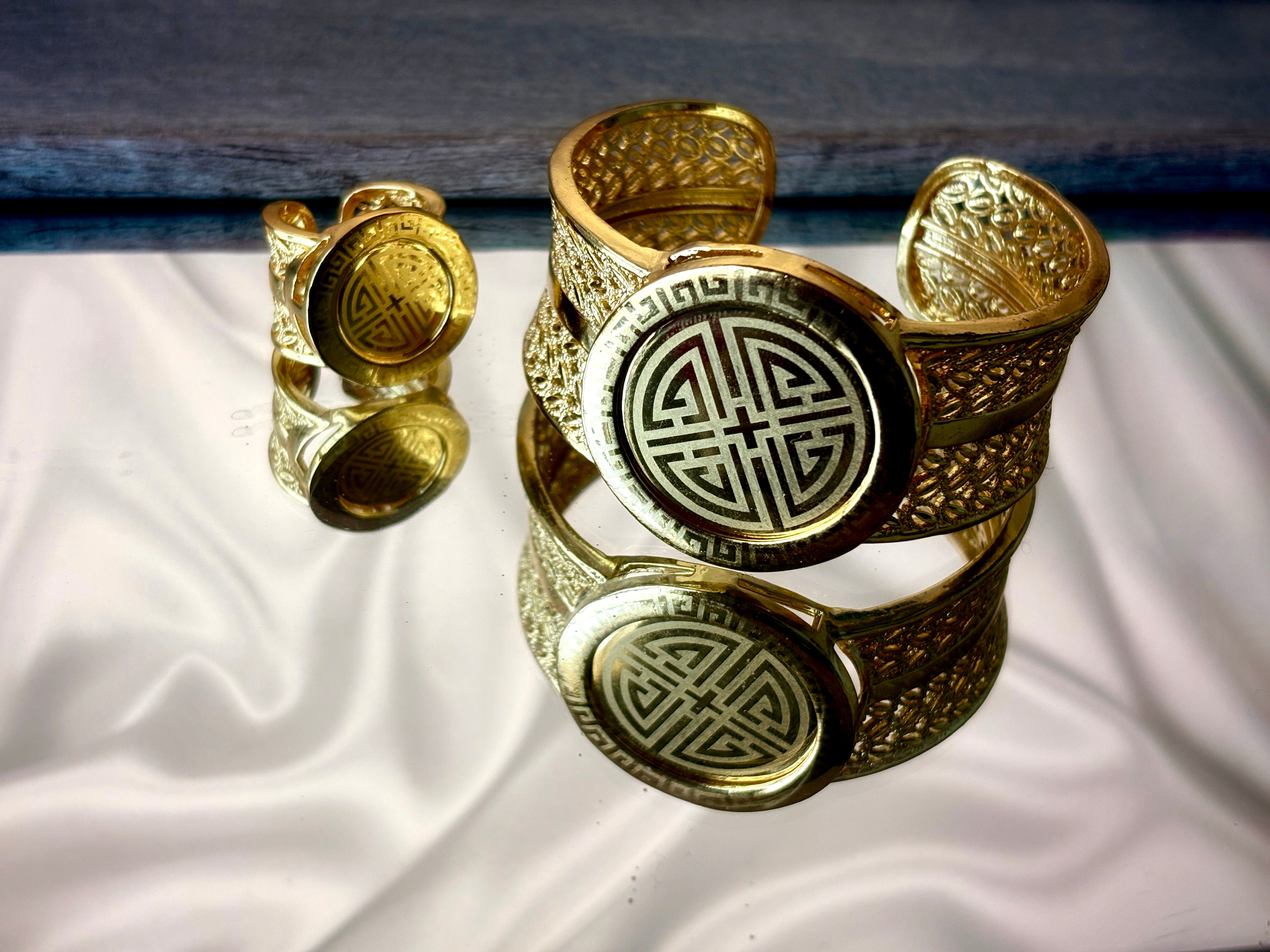 Signature Circle Ring & Cuff Set