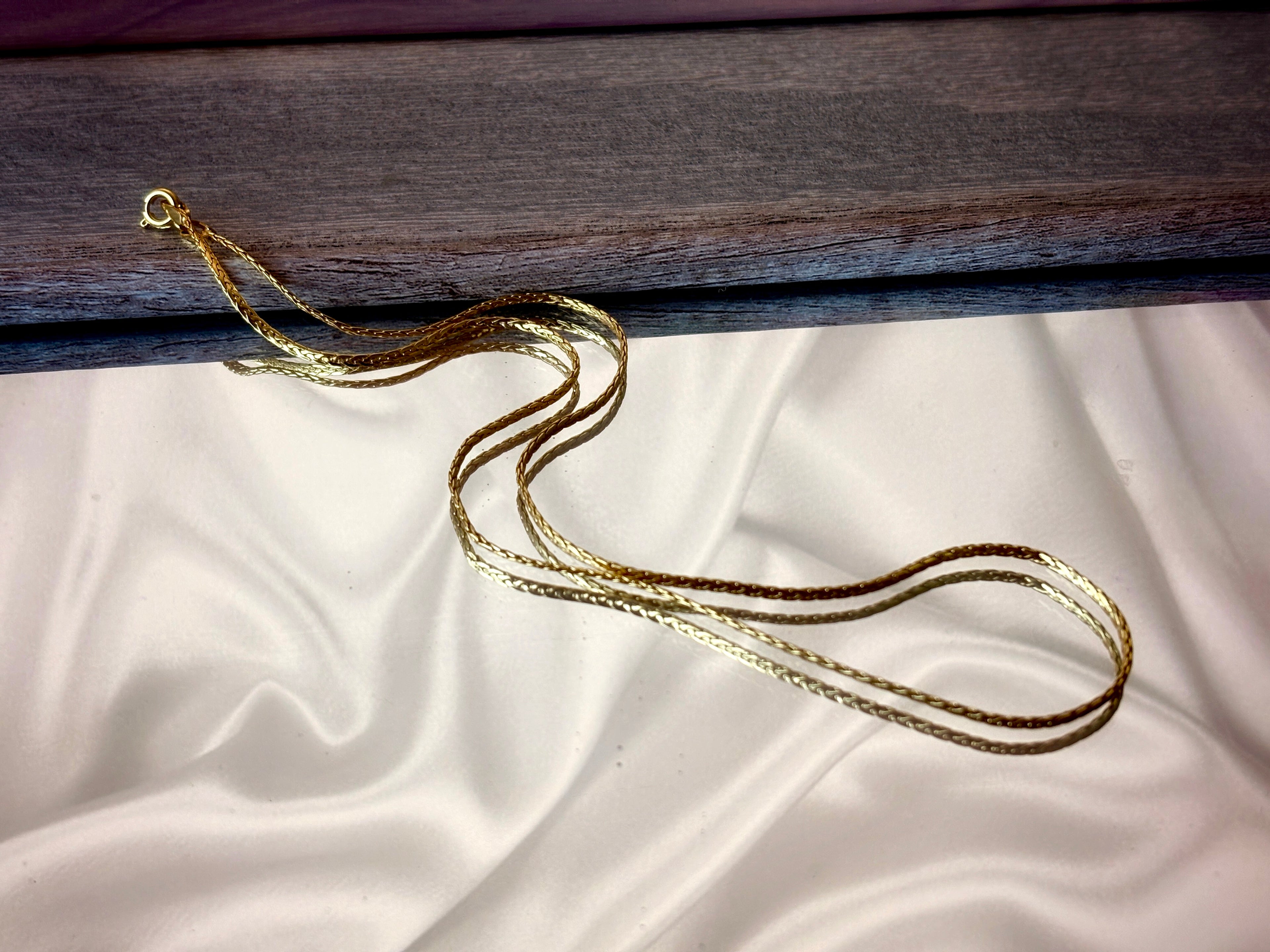 Luxe Pendant Chain – Gold