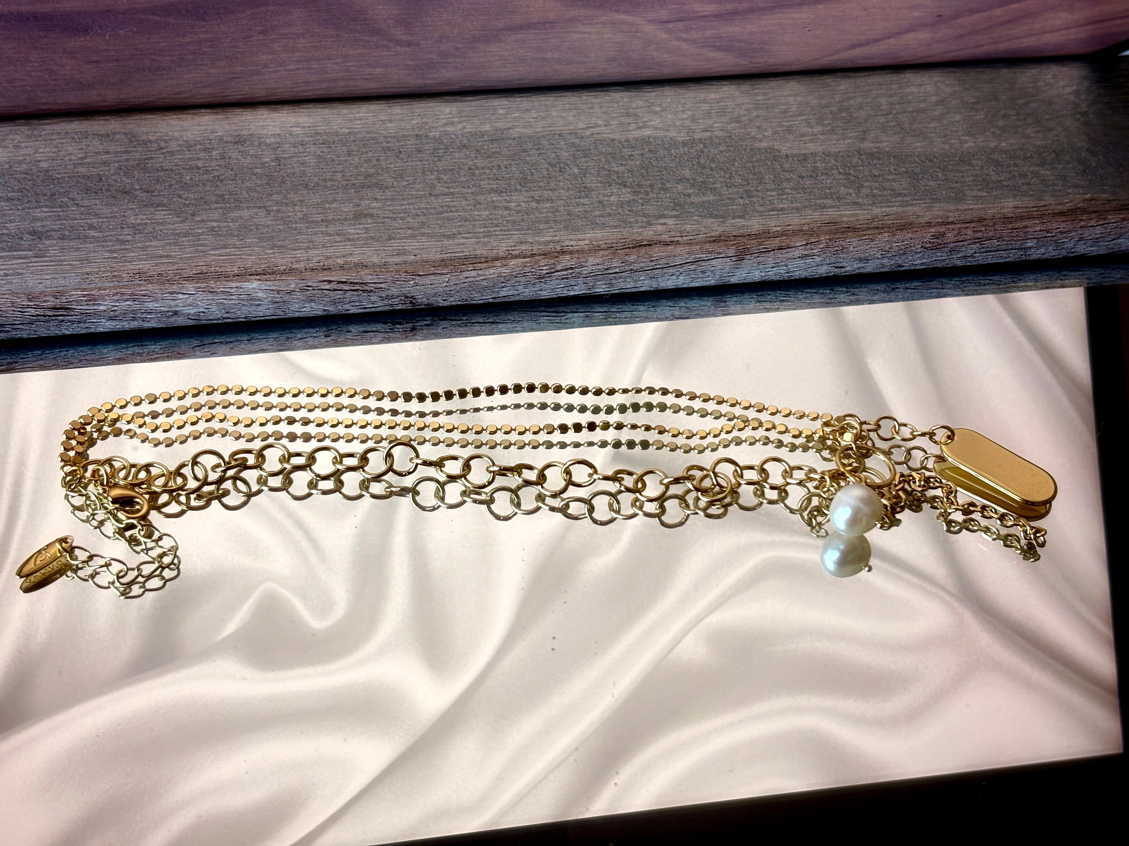 Pearl Muse Pendant Necklace – Gold