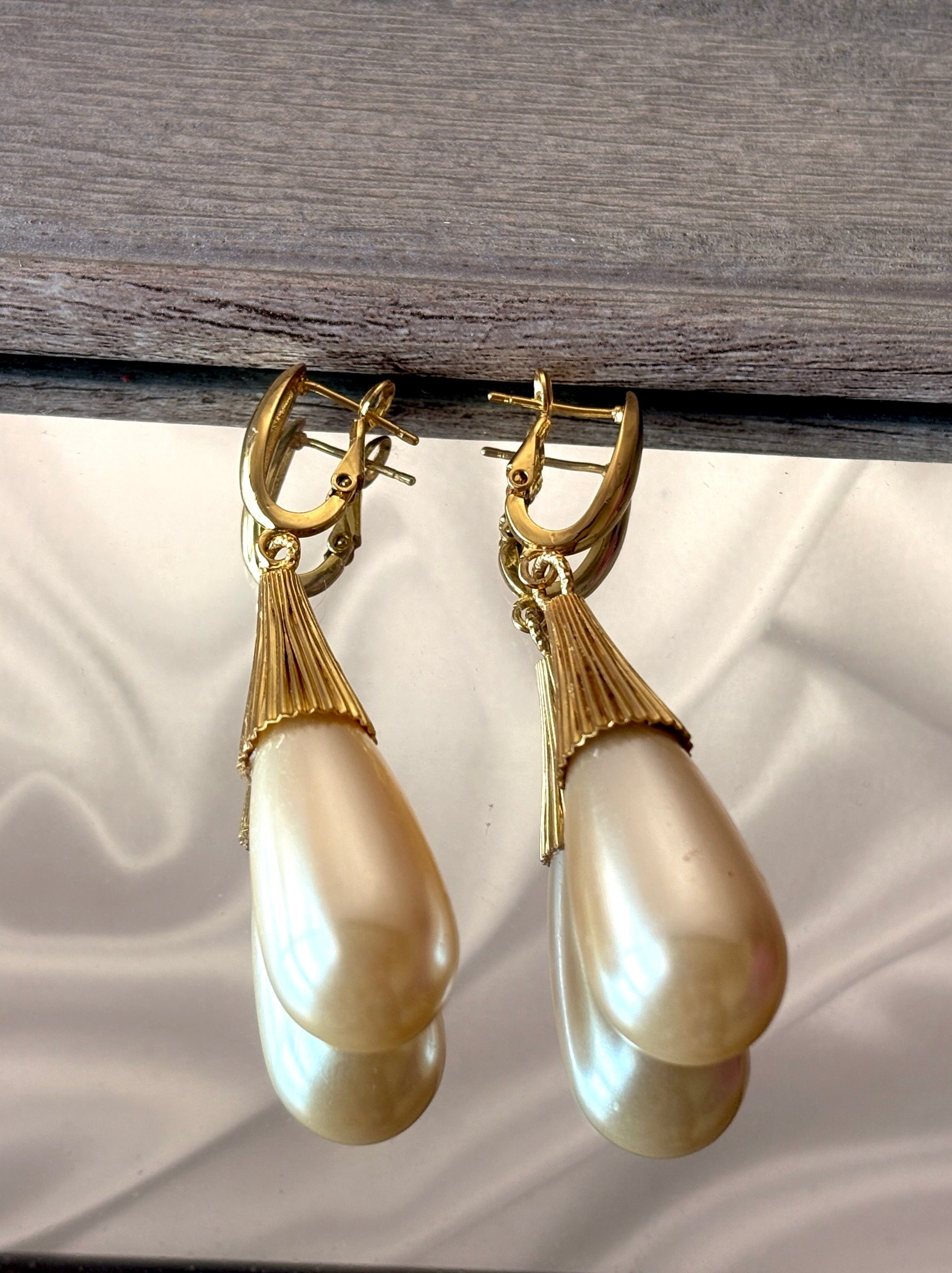 Regal Pearl Drop Earrings and Pendant
