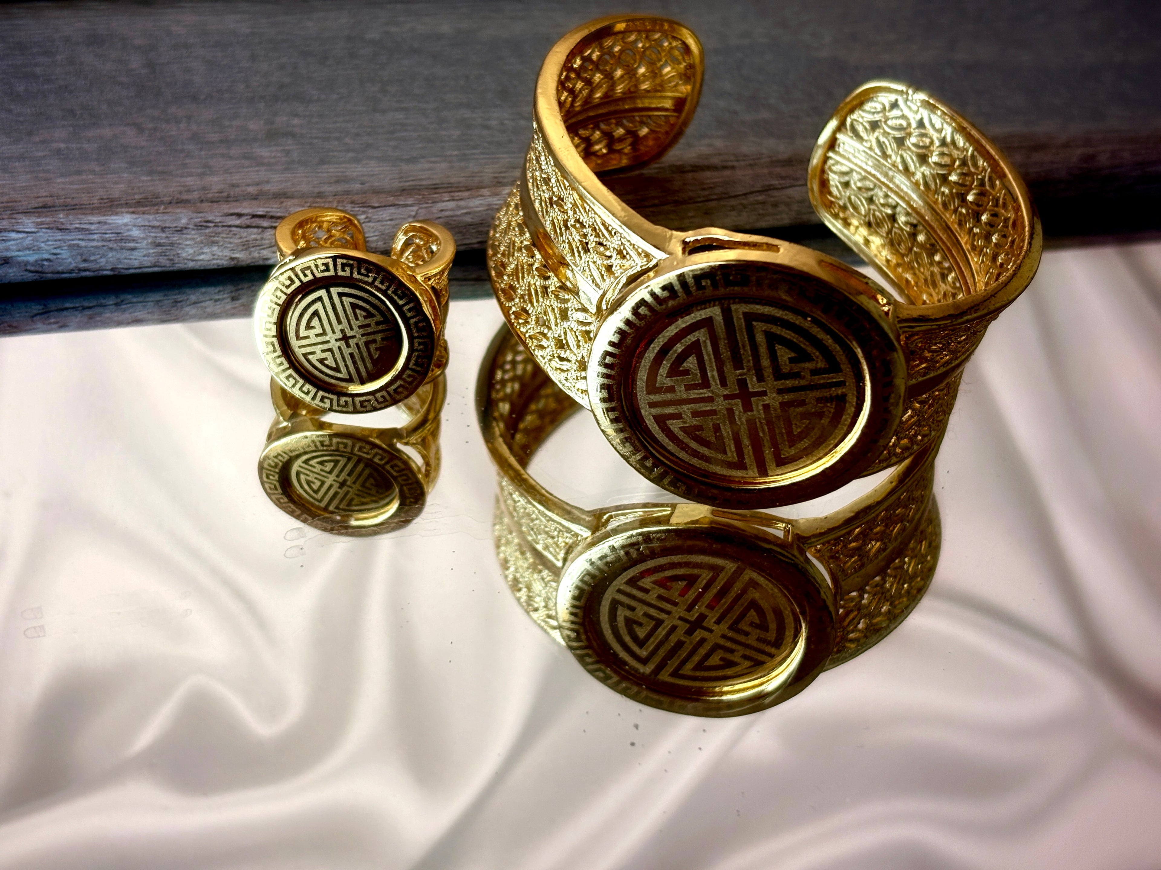 Signature Circle Ring & Cuff Set