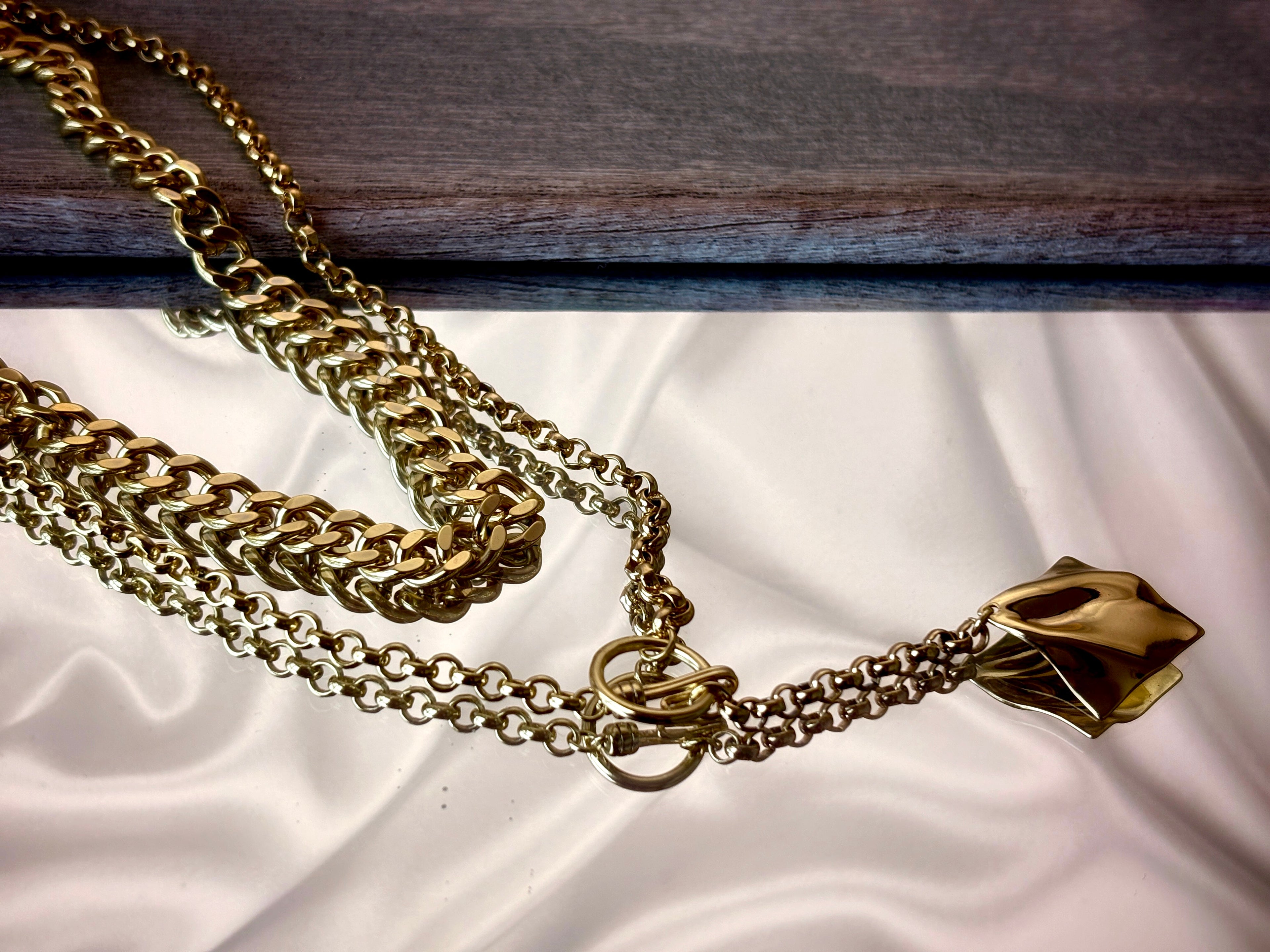 Golden Muse Layered Necklace - Gold