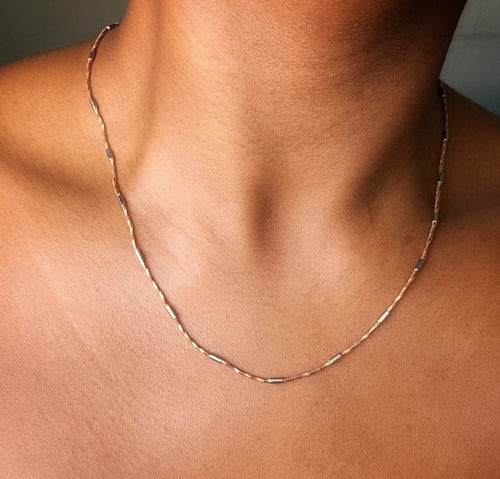 Bold Signature Pendant Chain – Gold