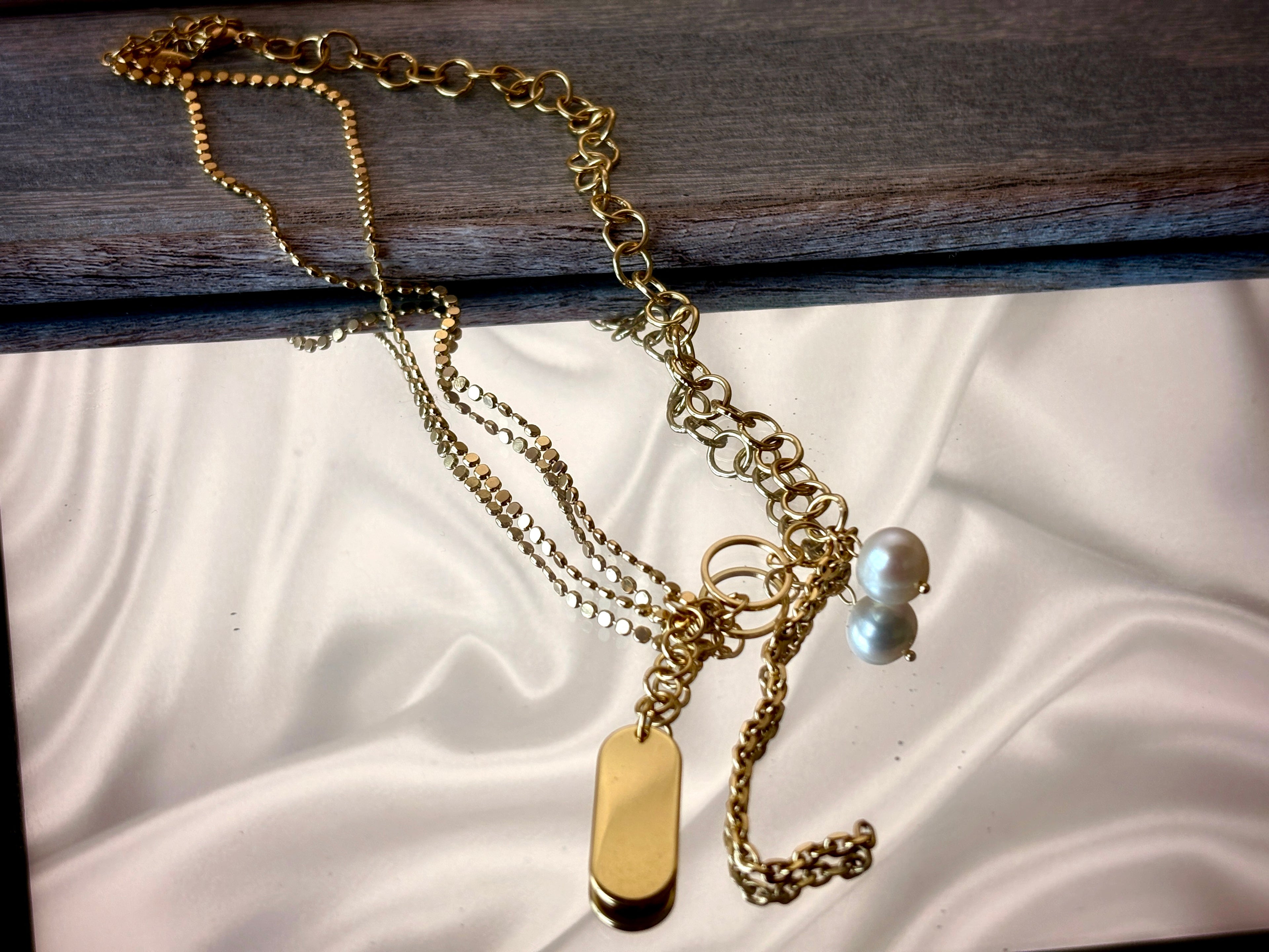 Pearl Muse Pendant Necklace – Gold